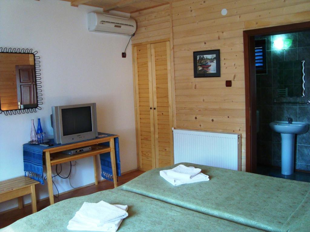 Casa Dintre Salcii Hotel Uzlina Room photo